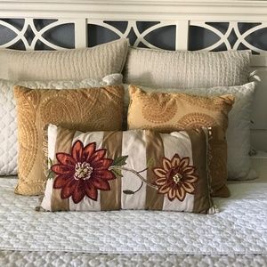 Pier1 Set of 3 Accent Pillow Covers with zipper